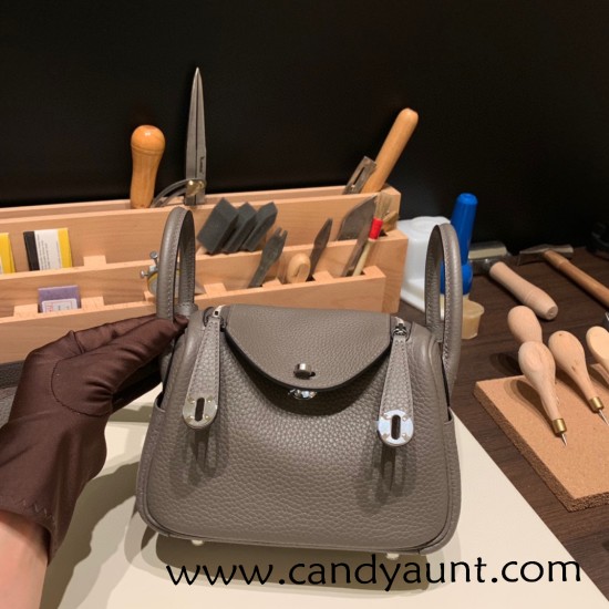 Hermes Mini Lindy Clemence 8F /Etain Silver Hardware 066 Hermes Mini Lindy Clemence 8F /Etain Silver Hardware 066