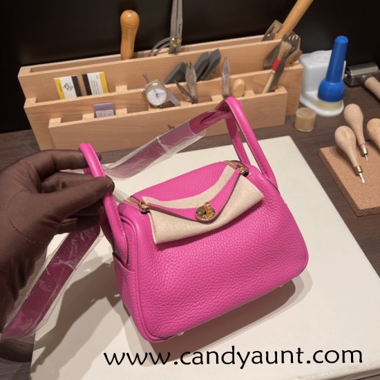 Hermes Mini Lindy Clemence 9I /Magnolia Gold Hardware 074 Hermes Mini Lindy Clemence 9I /Magnolia Gold Hardware 074
