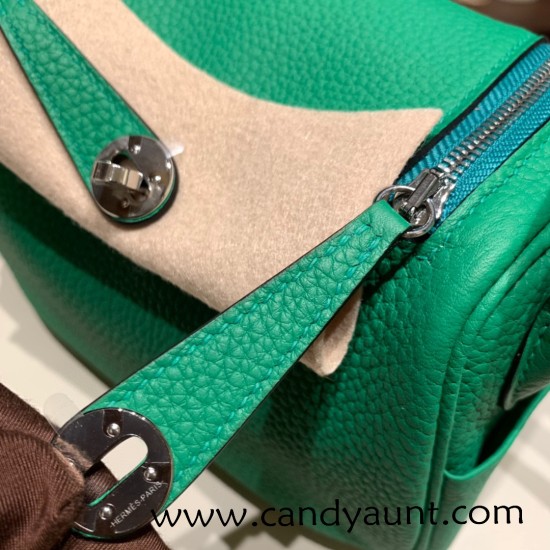 Hermes Mini Lindy Clemence 1K /Bambou Silver Hardware 075 Hermes Mini Lindy Clemence 1K /Bambou Silver Hardware 075