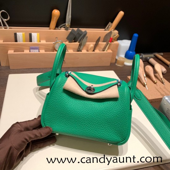 Hermes Mini Lindy Clemence 1K /Bambou Silver Hardware 075 Hermes Mini Lindy Clemence 1K /Bambou Silver Hardware 075