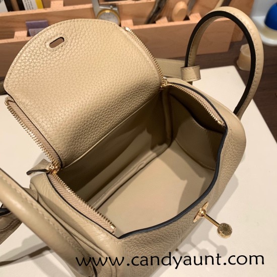 Hermes Mini Lindy Clemence S2/ Trench Gold Hardware 078 Hermes Mini Lindy Clemence S2/ Trench Gold Hardware 078