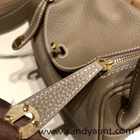 Hermes Mini Lindy Clemence 18/Étoupe Grey Gold Hardware 093 Hermes Mini Lindy Clemence 18/Étoupe Grey Gold Hardware 093