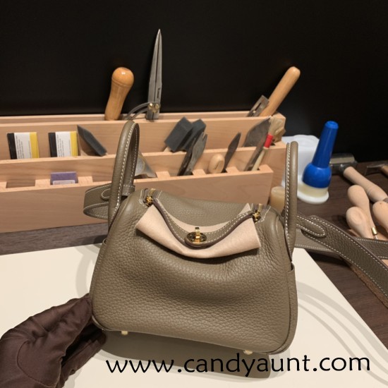 Hermes Mini Lindy Clemence 18/Étoupe Grey Gold Hardware 093 Hermes Mini Lindy Clemence 18/Étoupe Grey Gold Hardware 093