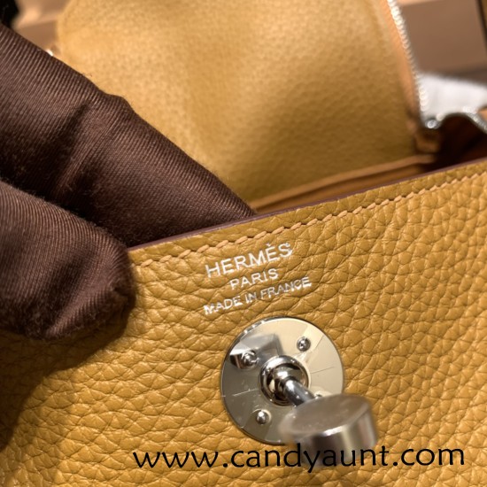 Hermes Mini Lindy Clemence 2S /Sesame Silver Hardware 096 Hermes Mini Lindy Clemence 2S /Sesame Silver Hardware 096