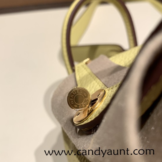 Hermes Mini Lindy Clemence 1Z /Jaune Poussin Gold Hardware 100 Hermes Mini Lindy Clemence 1Z /Jaune Poussin Gold Hardware 100