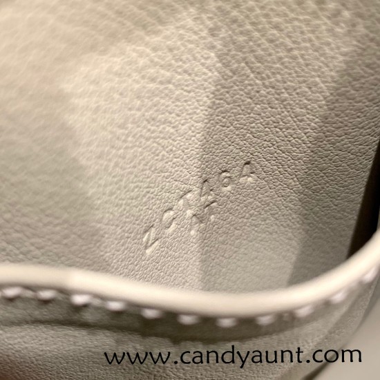 Hermes Mini Lindy Clemence 80 / Pearl Grey Silver Hardware 109 Hermes Mini Lindy Clemence 80 / Pearl Grey Silver Hardware 109