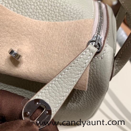 Hermes Mini Lindy Clemence 80 / Pearl Grey Silver Hardware 109 Hermes Mini Lindy Clemence 80 / Pearl Grey Silver Hardware 109