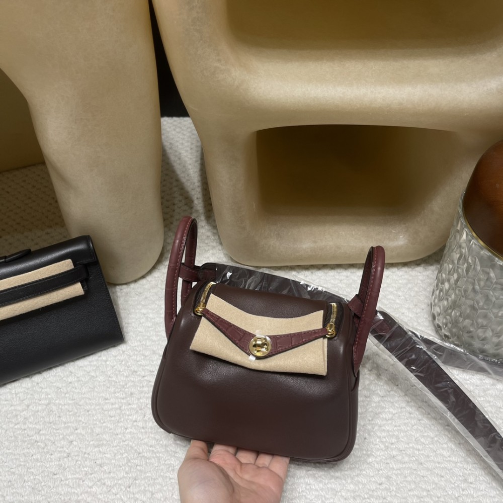 【Hermès Touch Mini Lindy】 0G Rouge Sellier 