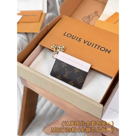 【M82739】ピンク A 級全鋼 パーソナライズドカスタム LV Charms 名刺入れ|Monogram キャンバス&牛革|ゴールドメタルチャーム 10.2×7.3×0.3cm 【M82739】ピンク A 級全鋼 パーソナライズドカスタム LV Charms 名刺入れ|Monogram キャンバス&牛革|ゴールドメタルチャーム 10.2×7.3×0.3cm