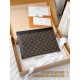【M62291】Monogram Pacific コーティング ×Taige 皮革 A 級全鋼 パーソナライズド POCHETTE APOLLO ハンドバッグ|2024 春夏新作|Kim Jones デザイン 34×25×2cm 【M62291】Monogram Pacific コーティング ×Taige 皮革 A 級全鋼 パーソナライズド POCHETTE APOLLO ハンドバッグ|2024 春夏新作|Kim Jones デザイン 34×25×2cm