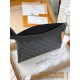 【M62291】Monogram Pacific ブラックコーティング ×Taige 皮革 A 級全鋼 パーソナライズド POCHETTE APOLLO ハンドバッグ|2024 春夏新作|Kim Jones デザイン 34x25x2cm 【M62291】Monogram Pacific ブラックコーティング ×Taige 皮革 A 級全鋼 パーソナライズド POCHETTE APOLLO ハンドバッグ|2024 春夏新作|Kim Jones デザイン 34x25x2cm