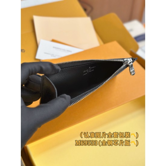【M69533】グレーモノグラム COIN カードケース|Taiga グレー皮革|スリム洗練デザイン 8.0×14.5×1.0cm 【M69533】グレーモノグラム COIN カードケース|Taiga グレー皮革|スリム洗練デザイン 8.0×14.5×1.0cm