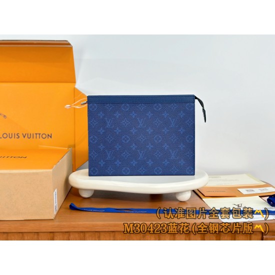 M30423 ブルーモノグラム A 級全鋼️ パーソナライズドカスタム Pochette Voyage MM トラベルポーチ|Taïga 皮革 ×Monogram Eclipse キャンバス|ストラクチャードデザイン 27×21×6cm M30423 ブルーモノグラム A 級全鋼️ パーソナライズドカスタム Pochette Voyage MM トラベルポーチ|Taïga 皮革 ×Monogram Eclipse キャンバス|ストラクチャードデザイン 27×21×6cm