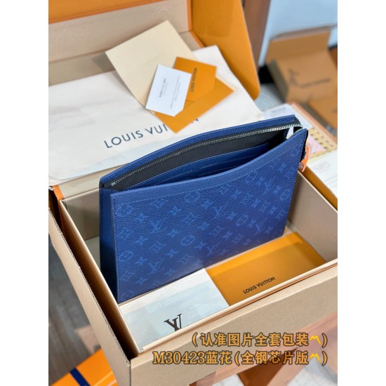M30423 ブルーモノグラム A 級全鋼️ パーソナライズドカスタム Pochette Voyage MM トラベルポーチ|Taïga 皮革 ×Monogram Eclipse キャンバス|ストラクチャードデザイン 27×21×6cm M30423 ブルーモノグラム A 級全鋼️ パーソナライズドカスタム Pochette Voyage MM トラベルポーチ|Taïga 皮革 ×Monogram Eclipse キャンバス|ストラクチャードデザイン 27×21×6cm