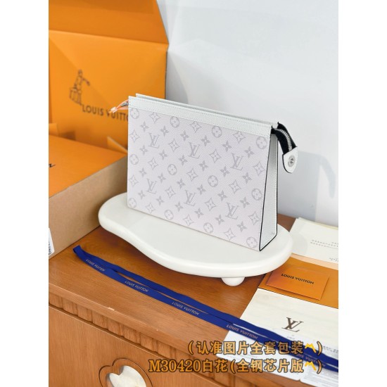 M30423 ホワイトモノグラム A 級全鋼 パーソナライズドカスタム Pochette Voyage MM トラベルポーチ|Taïga 皮革 ×Monogram Eclipse キャンバス|スタイリッシュ多用途 27×21×6cm M30423 ホワイトモノグラム A 級全鋼 パーソナライズドカスタム Pochette Voyage MM トラベルポーチ|Taïga 皮革 ×Monogram Eclipse キャンバス|スタイリッシュ多用途 27×21×6cm