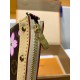 免税版 Louis Vuitton x 村上隆 Pochette Accessoires ハンドバッグ｜明るい桜柄と個性的なデザイン 13×4×22cm