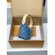 免税版 M82949G 全鋼製 Hills Pochette ポシェットバッグ|Monogram Denim キャンバス サンドウォッシュ仕上げ 18.5×11×6.5 cm 免税版 M82949G 全鋼製 Hills Pochette ポシェットバッグ|Monogram Denim キャンバス サンドウォッシュ仕上げ 18.5×11×6.5 cm