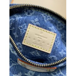 免税版 M82949G 全鋼製 Hills Pochette ポシェットバッグ｜Monogram Denim キャンバス サンドウォッシュ仕上げ 18.5×11×6.5 cm