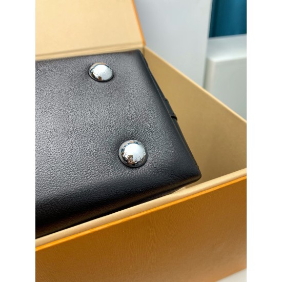 免税版 M24860G 全鋼製 CarryAll BB ハンドバッグ｜柔らかい羊革 × ファッショナブルなシワ加工のデザイン 17×10×26cm