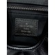 免税版 M24860G 全鋼製 CarryAll BB ハンドバッグ｜柔らかい羊革 × ファッショナブルなシワ加工のデザイン 17×10×26cm