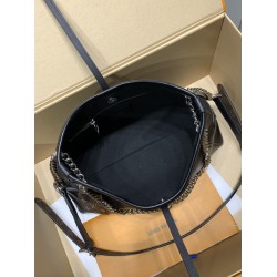 免税版 M24860G 全鋼製 CarryAll BB ハンドバッグ｜柔らかい羊革 × ファッショナブルなシワ加工のデザイン 17×10×26cm