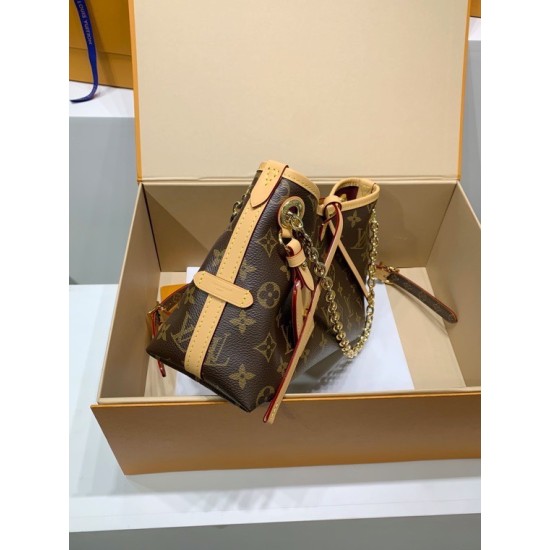全鋼製 M13014G CarryAll BB ハンドバッグ｜Monogram キャンバス × 華やかなチェーンデコレーションのトレンド感 17×10×26cm