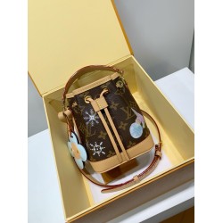 免税版 M12221G 全鋼製 Nano Noé ハンドバッグ｜Snow Show バージョンで楽しむ Vivienne のファンタジック世界 16×10×13cm