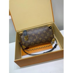 全鋼製 M13147G Slim Trunk ハンドバッグ｜2025 Cruise 早春ショーで輝くトランクシリーズ新進軍 23×12×4cm