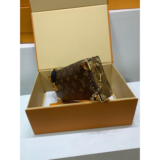 全鋼製 M13147G Slim Trunk ハンドバッグ|2025 Cruise 早春ショーで輝くトランクシリーズ新進軍 23×12×4cm 全鋼製 M13147G Slim Trunk ハンドバッグ|2025 Cruise 早春ショーで輝くトランクシリーズ新進軍 23×12×4cm