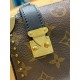 全鋼製 M13147G Slim Trunk ハンドバッグ|2025 Cruise 早春ショーで輝くトランクシリーズ新進軍 23×12×4cm 全鋼製 M13147G Slim Trunk ハンドバッグ|2025 Cruise 早春ショーで輝くトランクシリーズ新進軍 23×12×4cm
