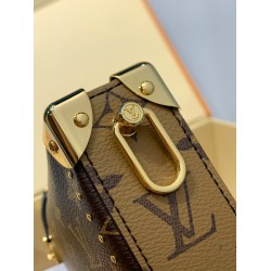 全鋼製 M13147G Slim Trunk ハンドバッグ｜2025 Cruise 早春ショーで輝くトランクシリーズ新進軍 23×12×4cm