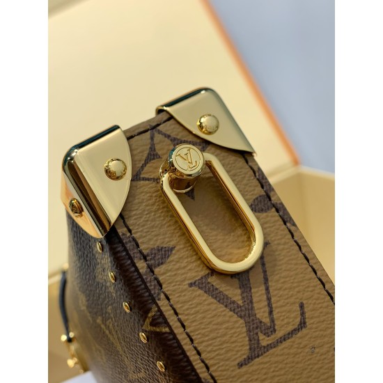 全鋼製 M13147G Slim Trunk ハンドバッグ|2025 Cruise 早春ショーで輝くトランクシリーズ新進軍 23×12×4cm 全鋼製 M13147G Slim Trunk ハンドバッグ|2025 Cruise 早春ショーで輝くトランクシリーズ新進軍 23×12×4cm