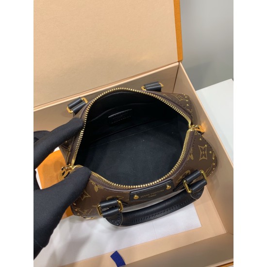 全鋼製 M13146G Speedy Trunk ハンドバッグ｜2025 Cruise 早春ショーで再構築されたクラシックデザイン 20.5×16×11cm