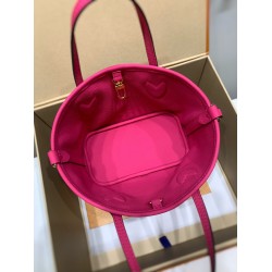 今季の Neverfull Bandoulière Inside Out BB ハンドバッグ｜デュアルフェイスで奏でるクラシックの革新 24×14×9cm
