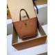 免税特典！M12209 棕 G 全鋼製 Neverfull Bandoulière Inside Out BB ハンドバッグ｜ダブルフェイス × 着脱ポーチ × 斜め背負い、洗練された細部で魅力満点 14×9×24cm