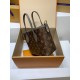 全鋼 M12109G Neverfull Bandoulière Inside Out BB ハンドバッグ｜両面仕様 × 着脱ポーチ × 斜め掛け、メタルアクセントで洗練感満載​ 14 x 9 x 24 cm