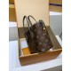 全鋼 M12109G Neverfull Bandoulière Inside Out BB ハンドバッグ｜両面仕様 × 着脱ポーチ × 斜め掛け、メタルアクセントで洗練感満載​ 14 x 9 x 24 cm
