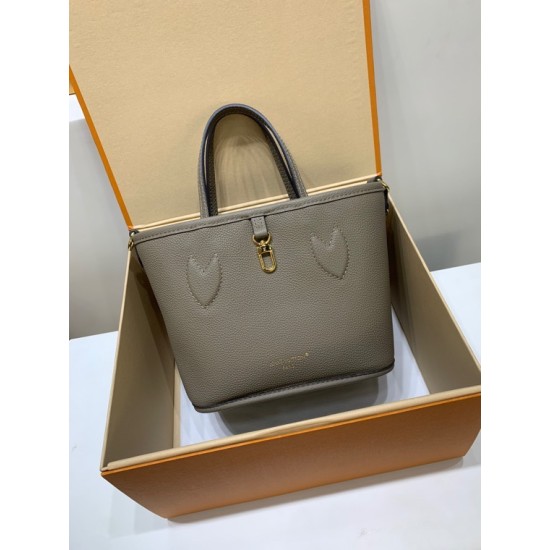 全鋼 M12109G Neverfull Bandoulière Inside Out BB ハンドバッグ｜両面仕様 × 着脱ポーチ × 斜め掛け、メタルアクセントで洗練感満載​ 14 x 9 x 24 cm