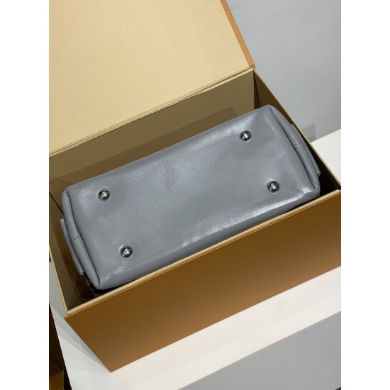 免税特典!M12579G 全鋼 CarryAll Cargo スモールハンドバッグ|2024 秋冬新色羊革 × 革製リーファー × 着脱名札、ディテールにこだわった逸品 33.5 x 23 x 15 cm 免税特典!M12579G 全鋼 CarryAll Cargo スモールハンドバッグ|2024 秋冬新色羊革 × 革製リーファー × 着脱名札、ディテールにこだわった逸品 33.5 x 23 x 15 cm