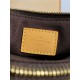 全鋼 M83008 Liv Poch ette｜Monogram キャンバス × 金色チェーン × 天然牛革、ダブルファスナーでセキュアなスタイリッシュバッグ​ 24.4×13.5×6.6cm