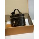 M47125G Vanity Chain Pouch ハンドバッグ|クラシック化粧ケースインスピレーション ×Monogram キャンバス、LV 刻印ロックで個性的な逸品 19×11.5×6.5cm M47125G Vanity Chain Pouch ハンドバッグ|クラシック化粧ケースインスピレーション ×Monogram キャンバス、LV 刻印ロックで個性的な逸品 19×11.5×6.5cm