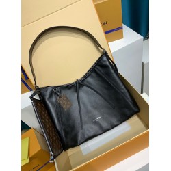 全鋼 M25143G CarryAll Dark ミドルハンドバッグ｜2024 年春夏コレクション × 柔らかい羊革、メタルパーツとシワ模様で魅力的な大容量バッグ​ 39×30×15cm