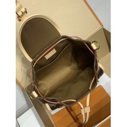 全鋼 M46932 Excursion スモールリュック｜Monogram キャンバス × レザーアクセント、ハイキング雰囲気と実用性兼備の魅力的なバッグ​ 21×23×10cm