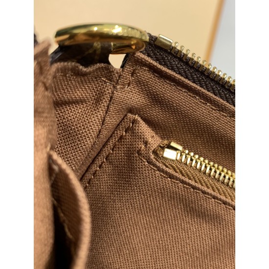 全鋼 M82766 Monogram キャンバス Pochette Accessoires|着脱式レザーストラップ × ゴールドチェーン、収納力抜群のコンパクトバッグ 23.5×13.5×4cm 全鋼 M82766 Monogram キャンバス Pochette Accessoires|着脱式レザーストラップ × ゴールドチェーン、収納力抜群のコンパクトバッグ 23.5×13.5×4cm