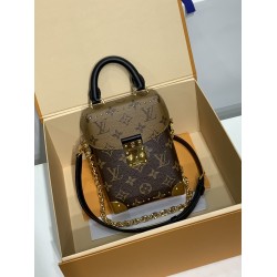 全鋼 M82465G Camera Box ハンドバッグ｜Monogram×Monogram Reverse キャンバス、Petite Malle ディテール融合で個性的なモダンバッグ​ 12.5×17.6×6cm