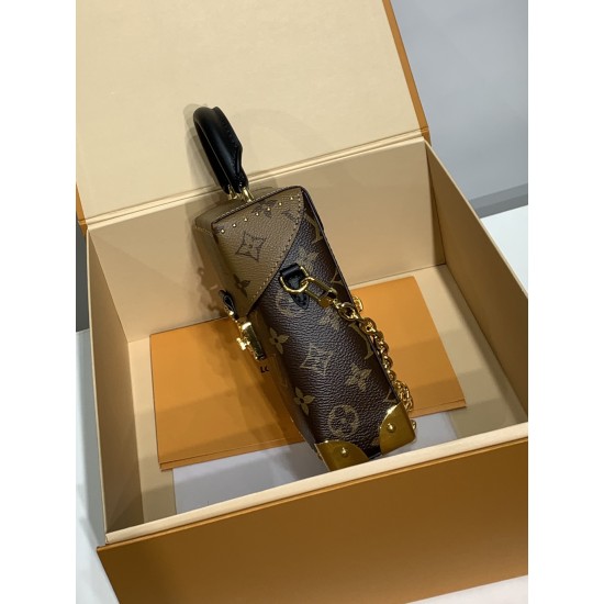 全鋼 M82465G Camera Box ハンドバッグ｜Monogram×Monogram Reverse キャンバス、Petite Malle ディテール融合で個性的なモダンバッグ​ 12.5×17.6×6cm