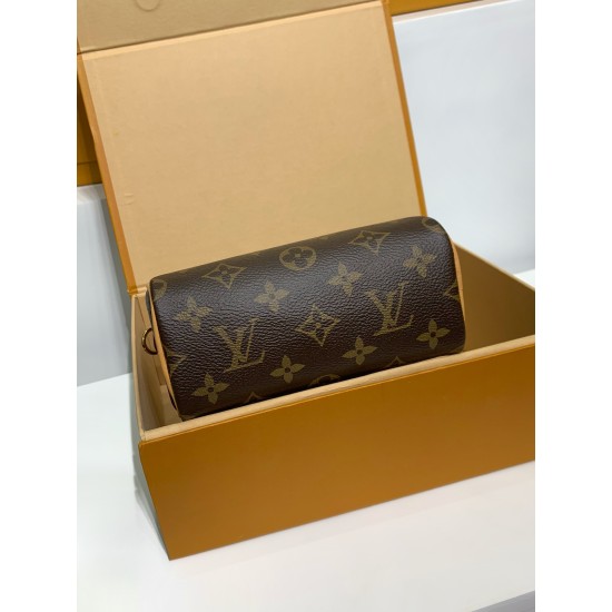 M81085 全鋼免税版 Nano Speedy ハンドバッグ|Speedy ミニチュア ×Monogram キャンバス、多様スタイリングと収納力でクラシックとモダンを兼備 16×10×7.5cm M81085 全鋼免税版 Nano Speedy ハンドバッグ|Speedy ミニチュア ×Monogram キャンバス、多様スタイリングと収納力でクラシックとモダンを兼備 16×10×7.5cm