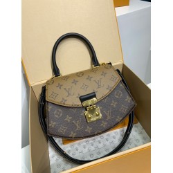M46548 全鋼 Tilsitt ハンドバッグ｜Monogram×Monogram Reverse キャンバス、幾何学デザインと S-lock 錠前で都市的なファッションを体現 24×18×7cm