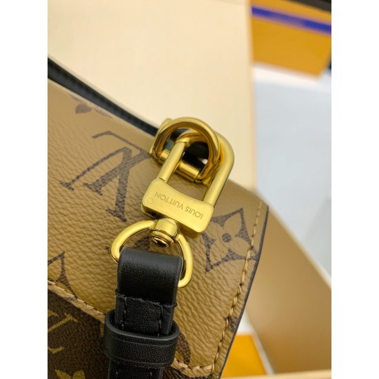 M46548 全鋼 Tilsitt ハンドバッグ|Monogram×Monogram Reverse キャンバス、幾何学デザインと S-lock 錠前で都市的なファッションを体現 24×18×7cm M46548 全鋼 Tilsitt ハンドバッグ|Monogram×Monogram Reverse キャンバス、幾何学デザインと S-lock 錠前で都市的なファッションを体現 24×18×7cm
