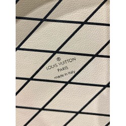LV M43510 Petite boite chapeau ハンドバッグ｜帽子ケースをインスピレーションにした可愛らしいカーリングバッグ 17.5×16.5×7.5cm  
